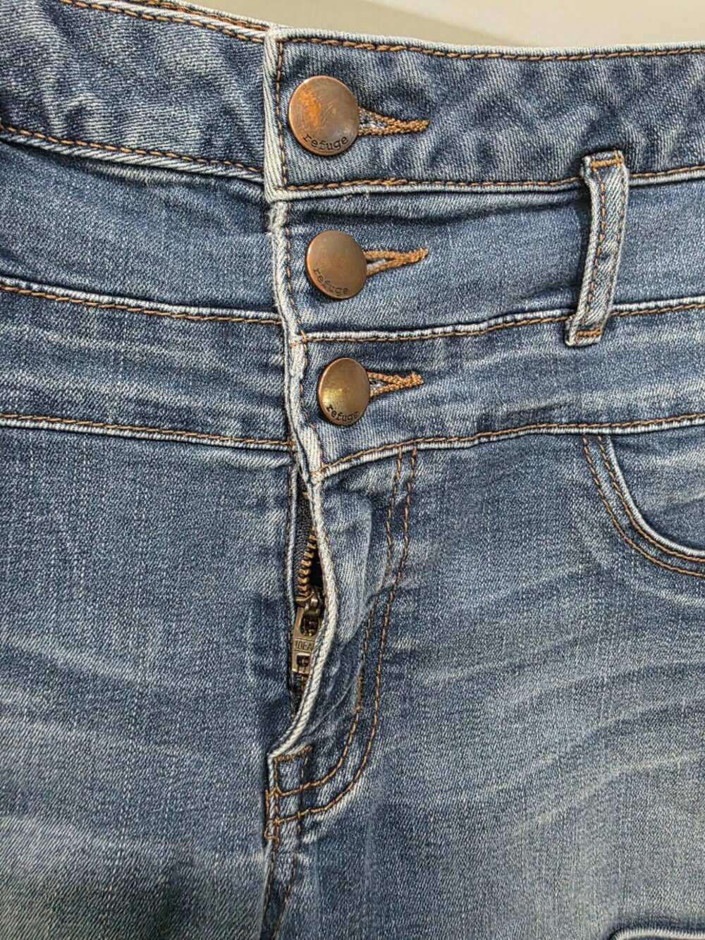 Refuge High-Rise Button Fly Jean Shorts – Size 4, Blue Denim - Picture 2 of 10